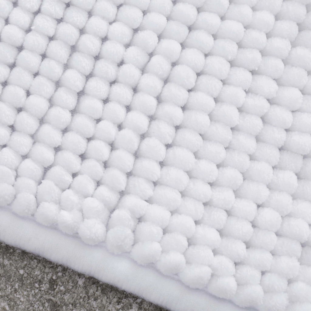 Catherine Lansfield Bathroom Bobble Bath Mat White