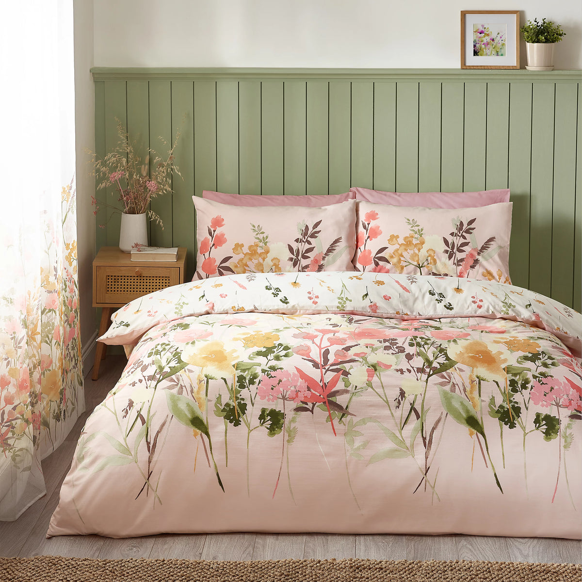Catherine Lansfield Pink Countryside Floral Reversible Duvet Cover Set