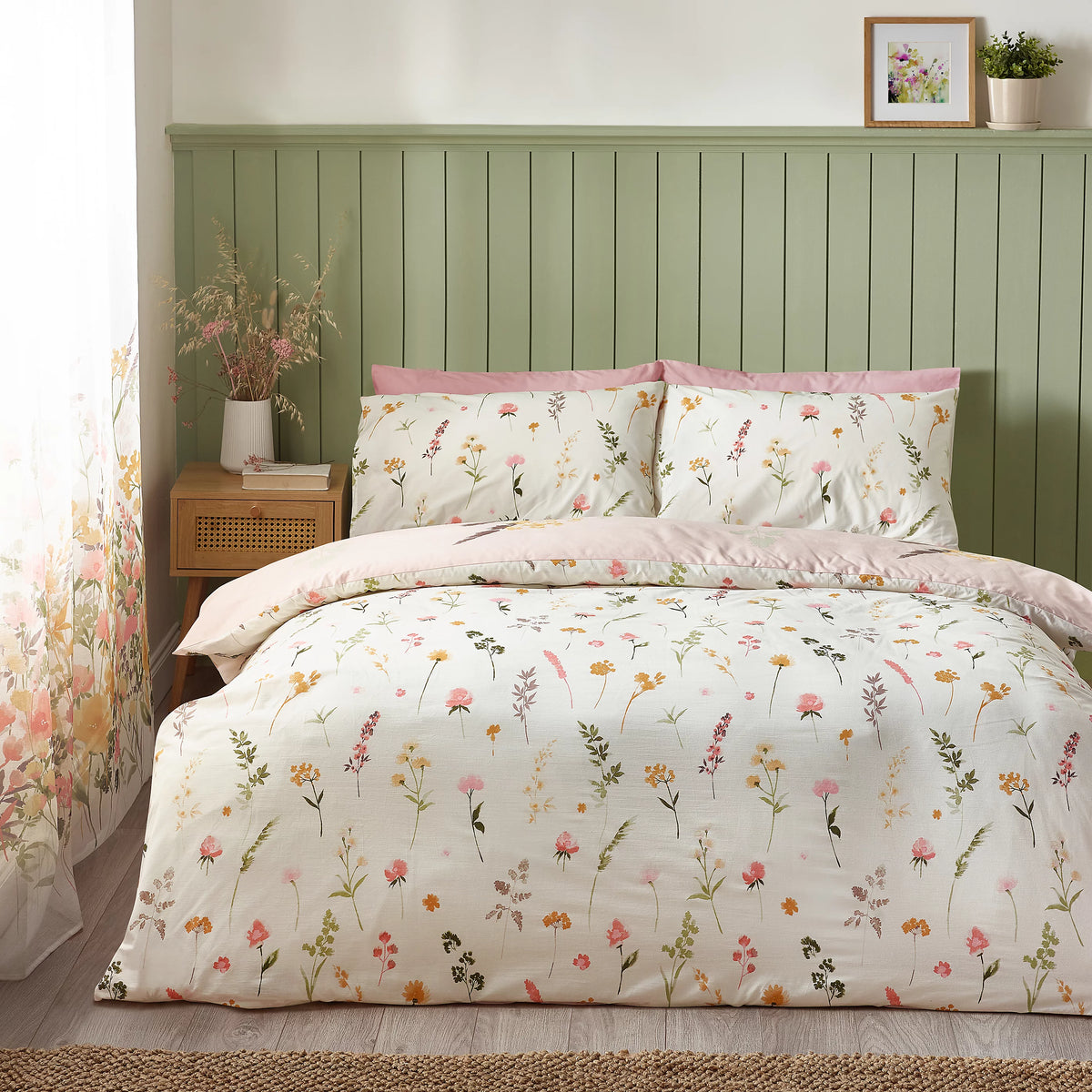 Catherine Lansfield Pink Countryside Floral Reversible Duvet Cover Set