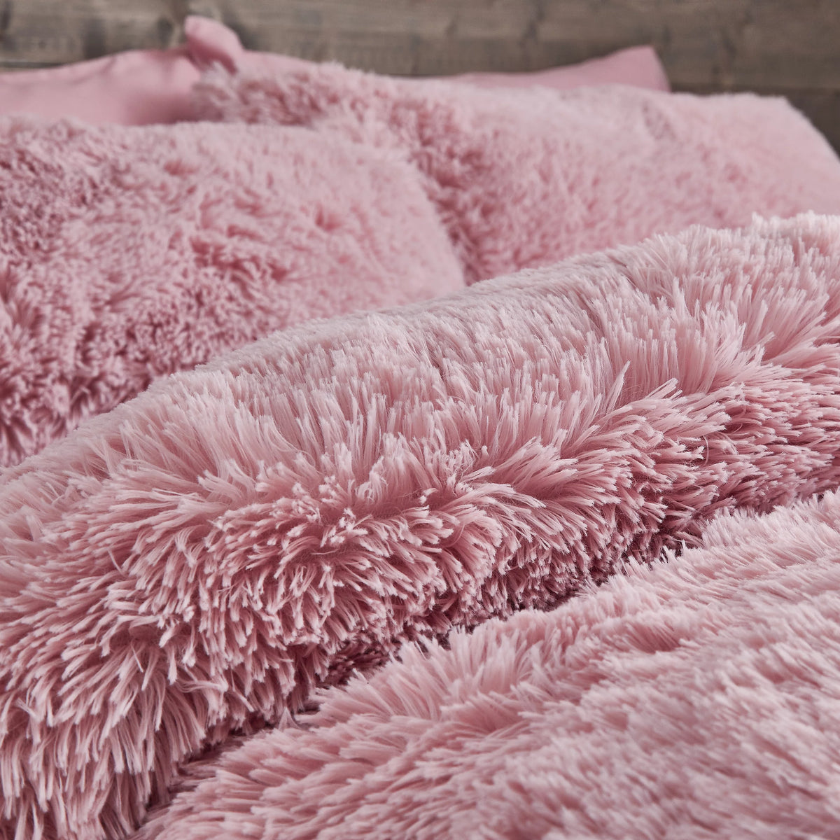 Catherine Lansfield Cuddly Deep Pile Blush Pink Duvet Cover Set