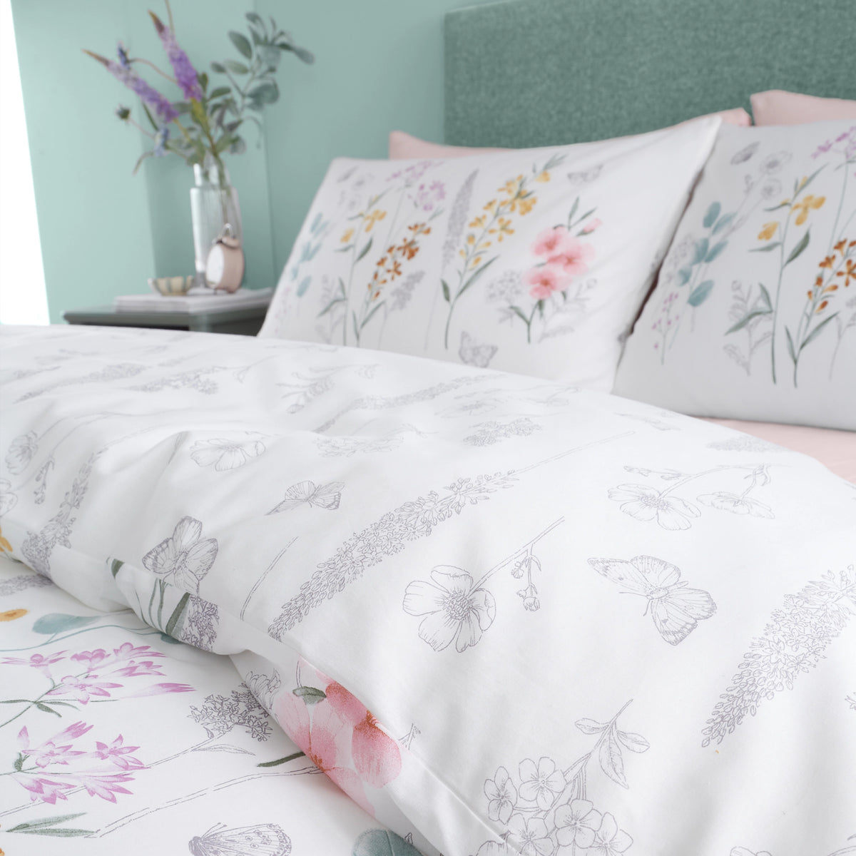 Catherine Lansfield White/Green Emilia Floral Reversible Duvet Cover Set