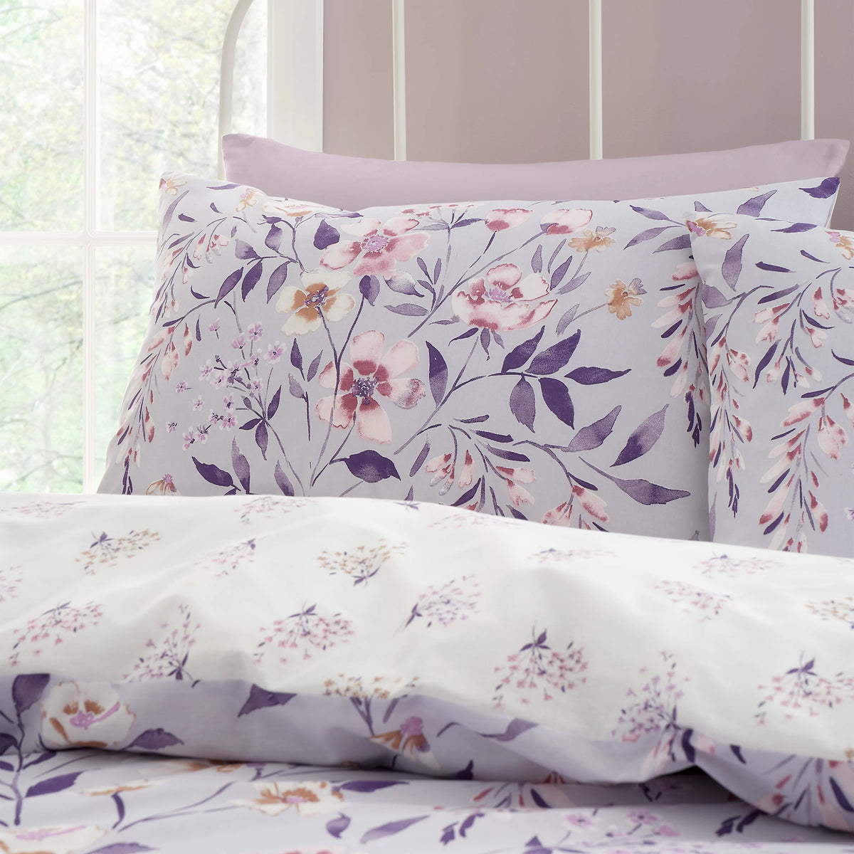 Catherine Lansfield Isadora Floral Reversible Duvet Cover Set Lilac