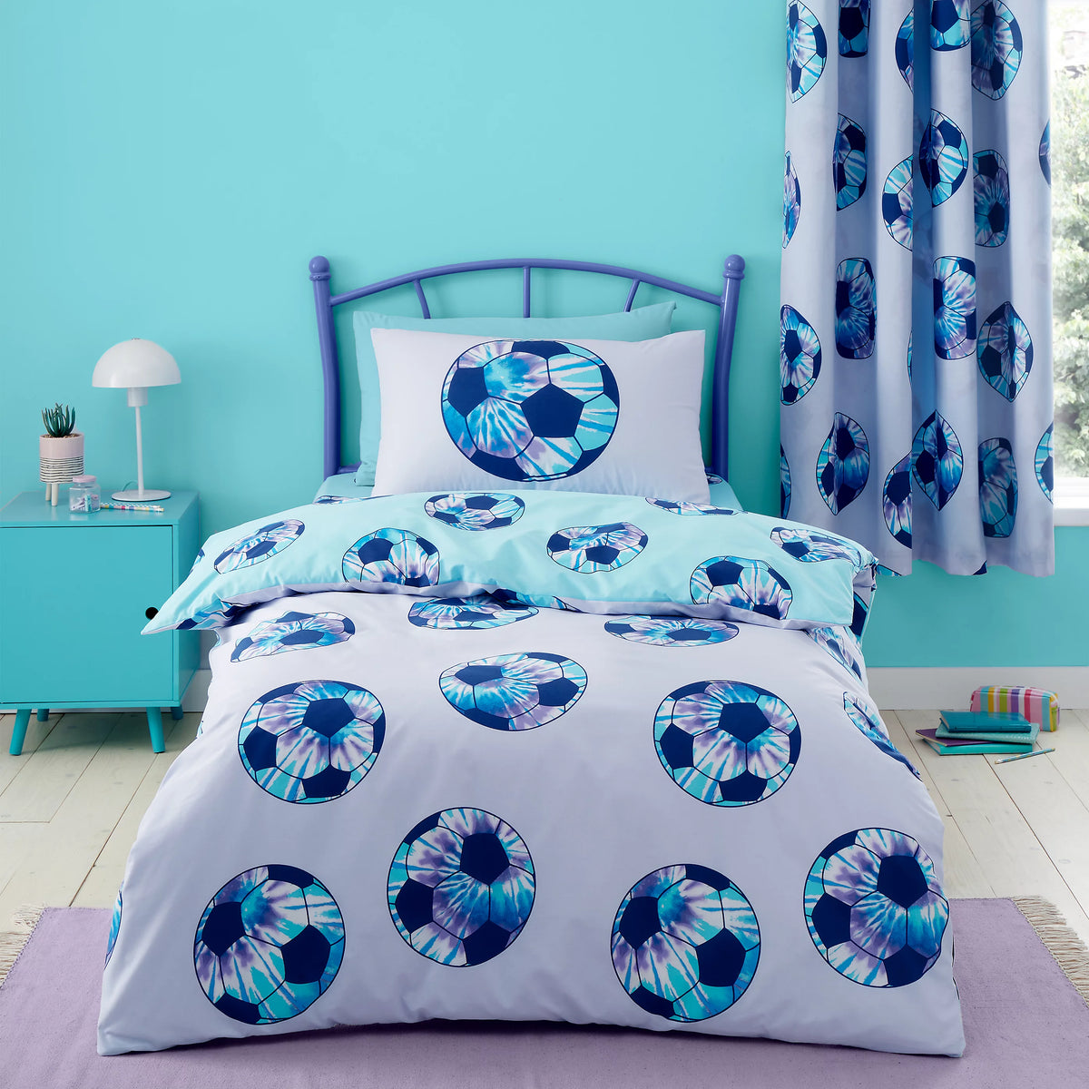 Catherine Lansfield Tie Dye Football Reversible Duvet Cover Set in Lilac