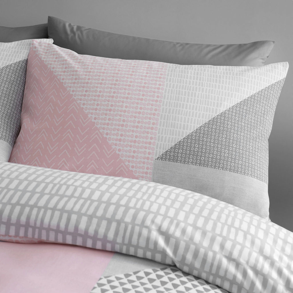Catherine Lansfield Larsson Geo Duvet Cover Set Pink