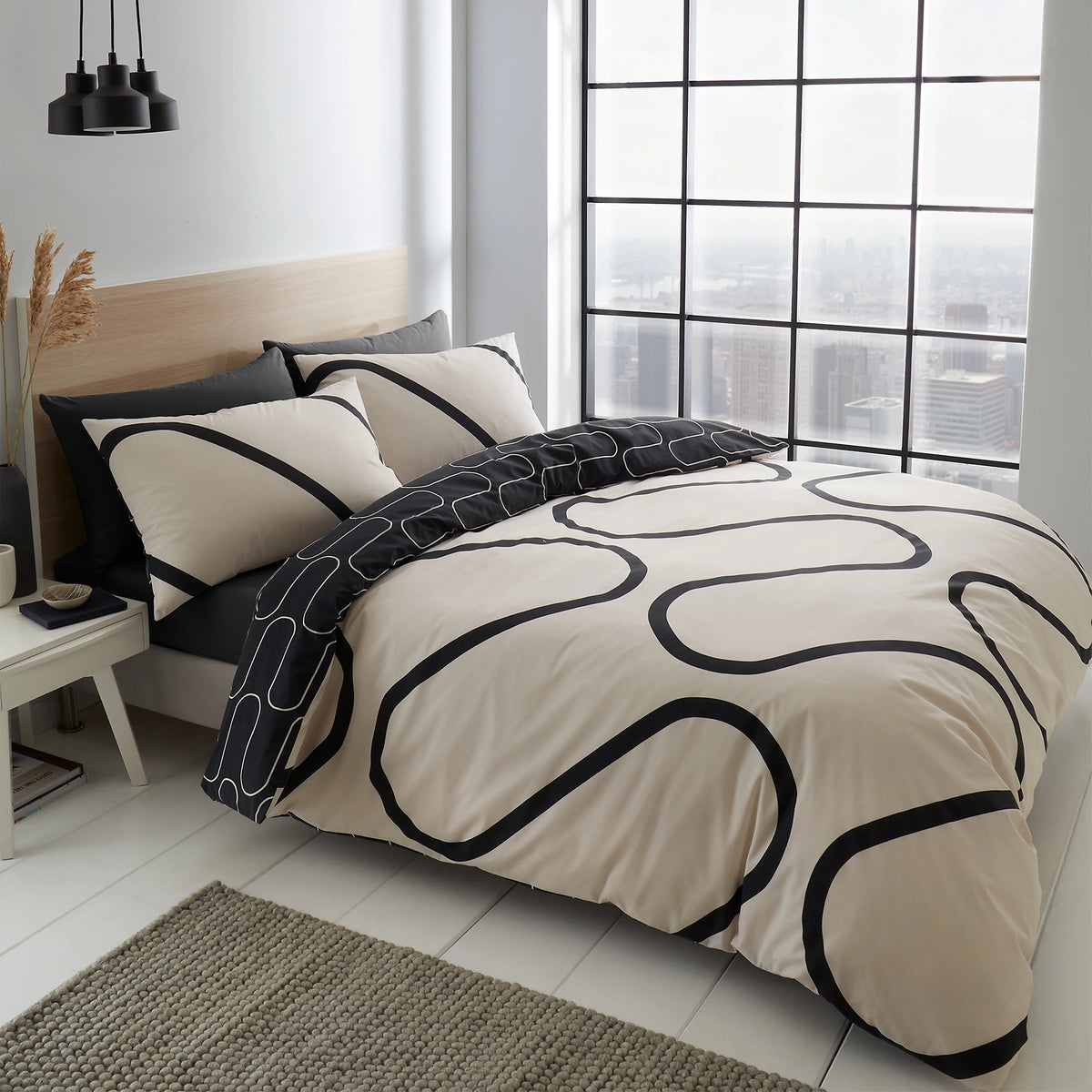 Catherine Lansfield Linear Curve Geometric Duvet Cover Set Black