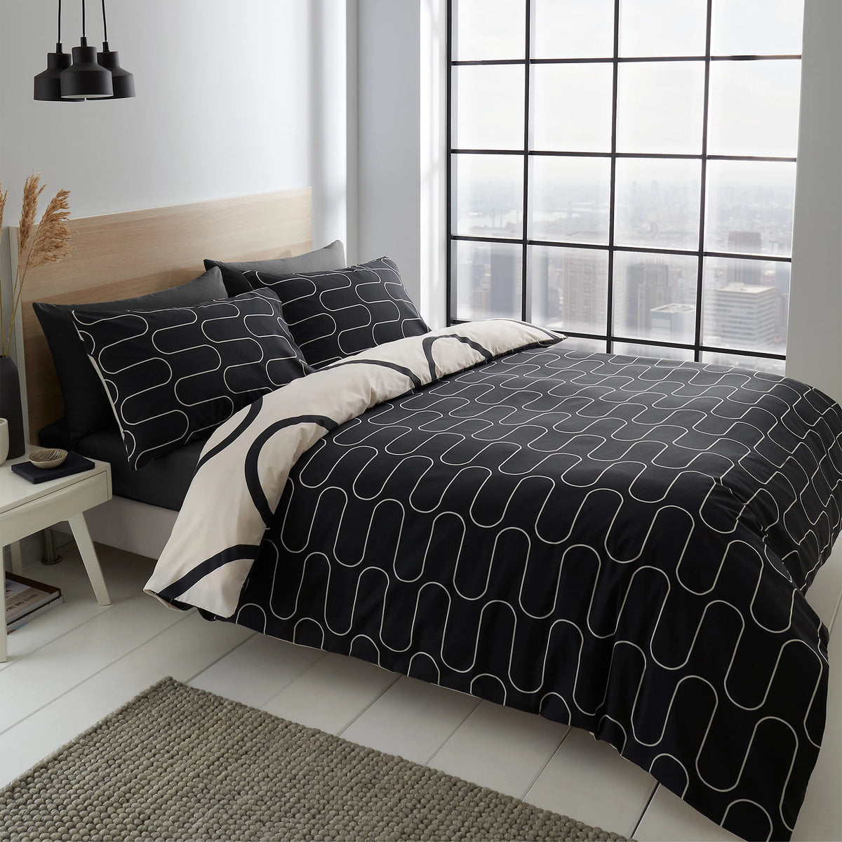 Catherine Lansfield Linear Curve Geometric Duvet Cover Set Black