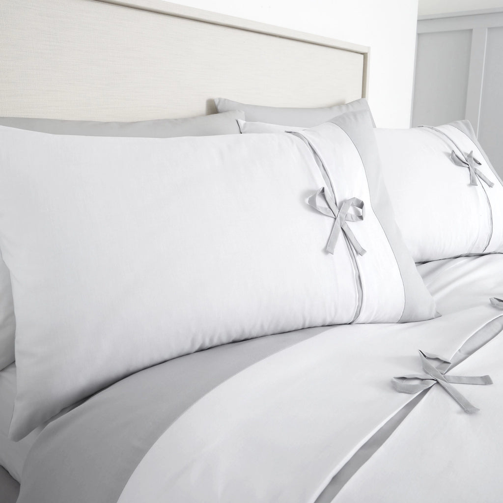 Catherine Lansfield Milo Bow Duvet Cover Set White