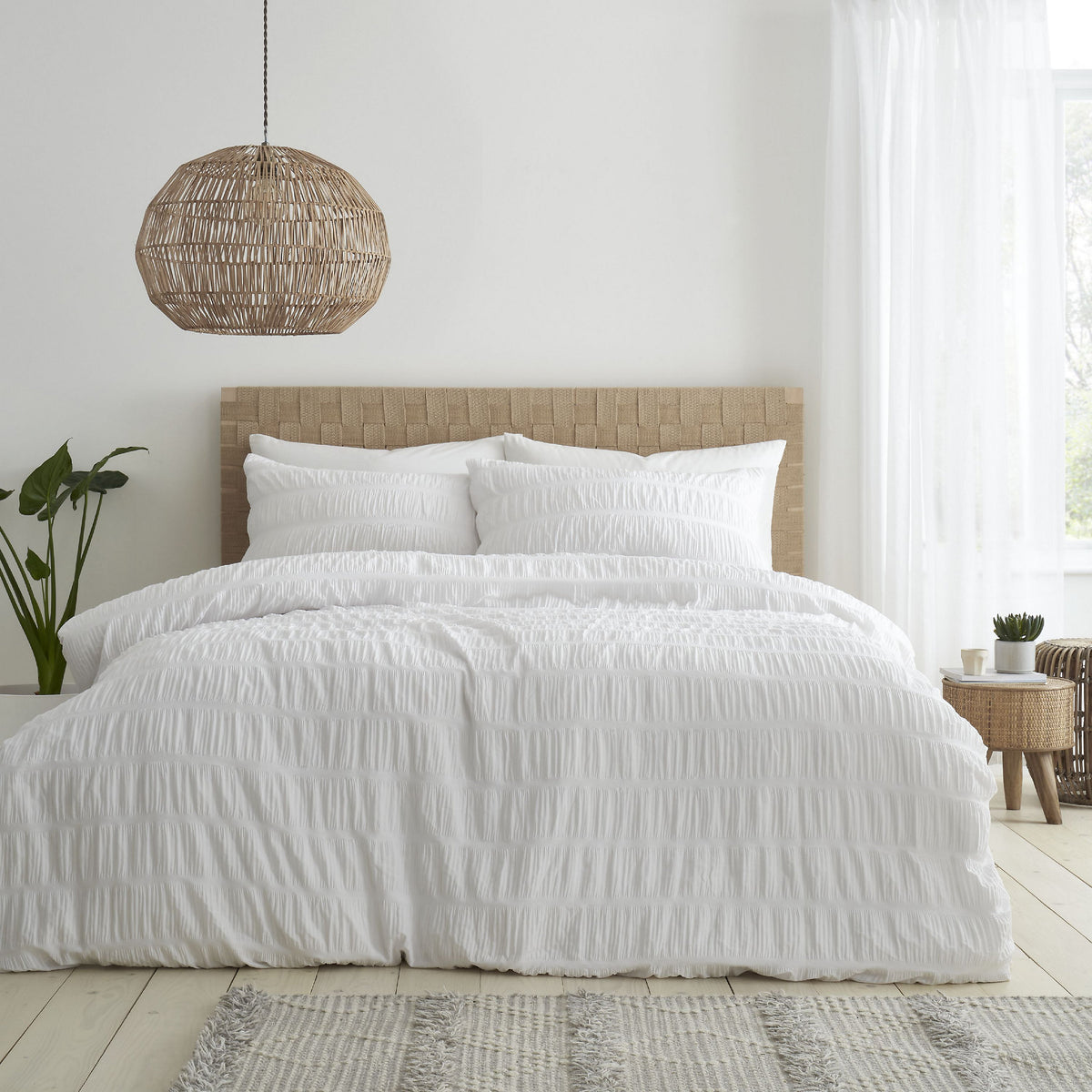 Catherine Lansfield Seersucker Duvet Cover Set White