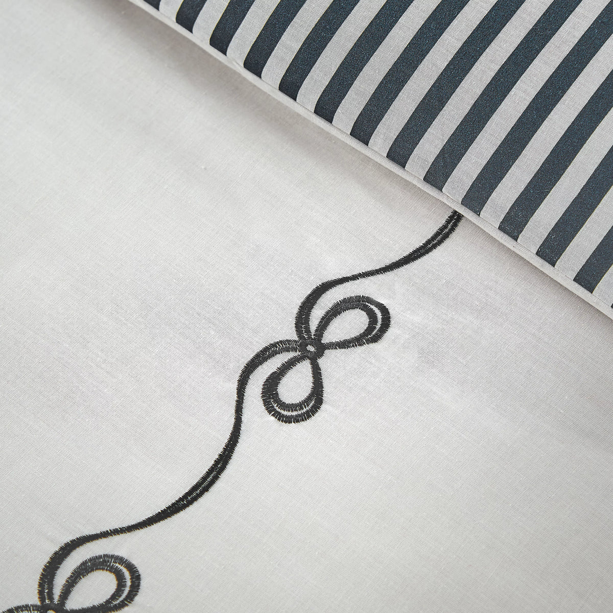 Catherine Lansfield Bow Embroidery Duvet Cover Set Cream / Black
