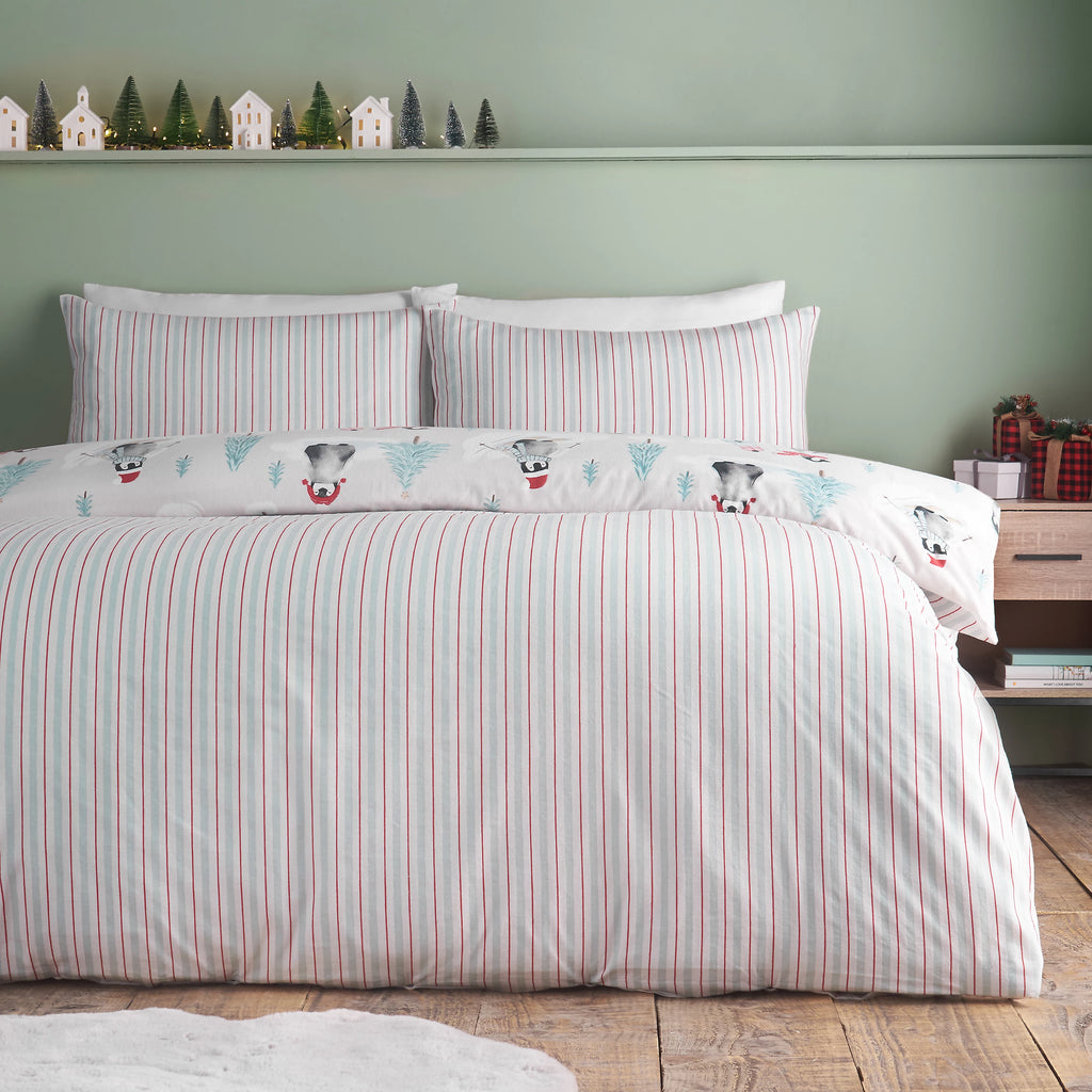 Catherine Lansfield Brushed 100% Cotton Christmas Penguins Duvet Cover Set