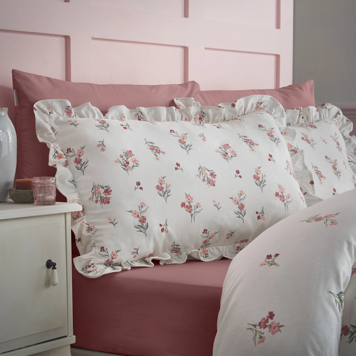 Catherine Lansfield Pink Brushed Ditsy Floral Cotton Reversible Duvet Cover Set