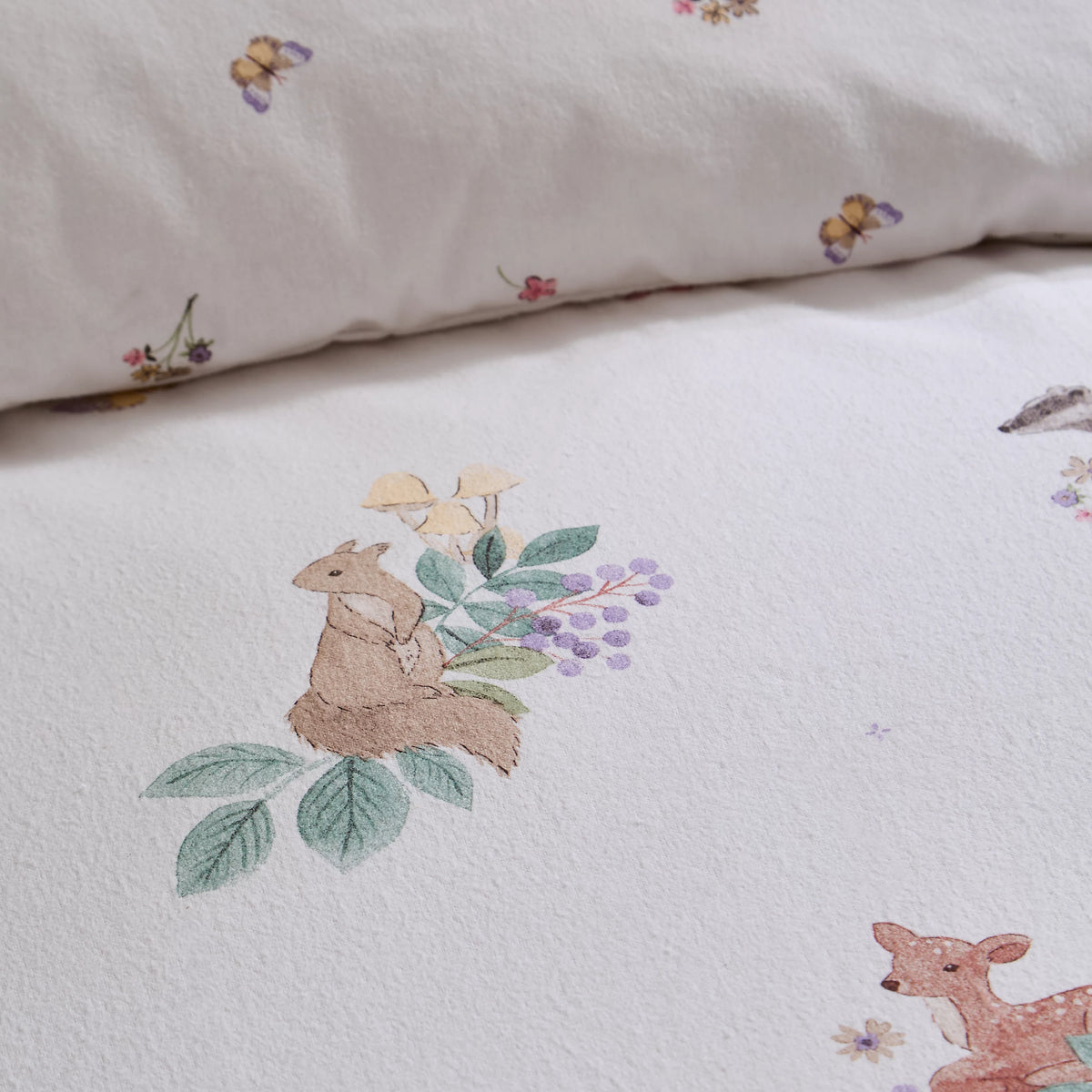 Catherine Lansfield Forest Friends 100% Brushed Cotton Reversible Duvet Cover Set in Cream