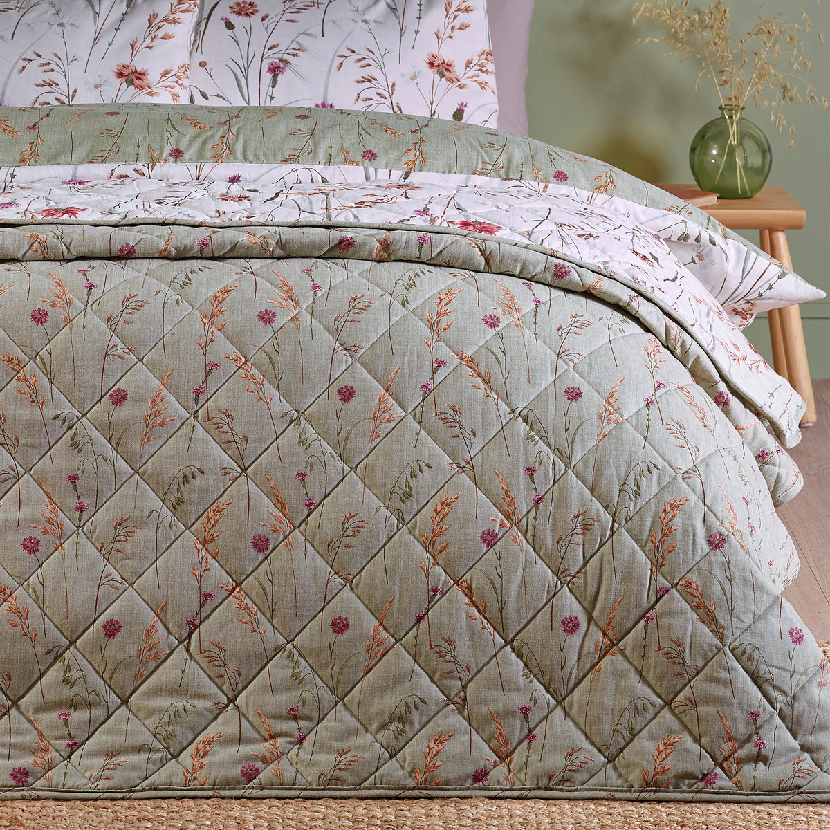 Catherine Lansfield Grasmere Floral Green Bedspread 200x220cm