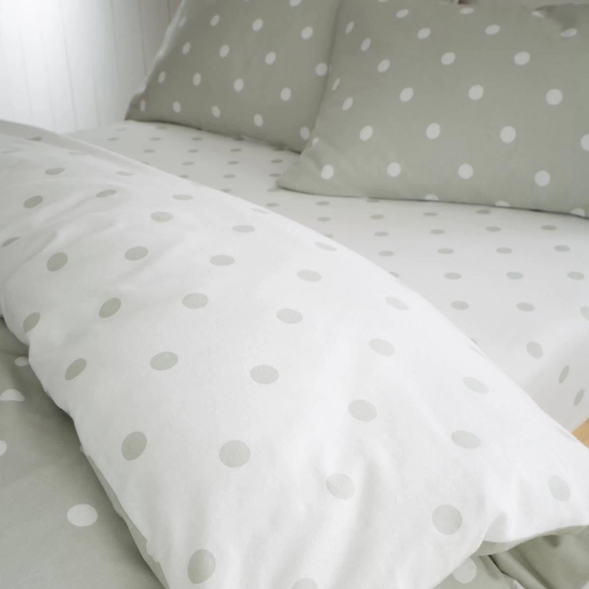 Catherine Lansfield Brushed Polka Dot Green Cotton Fitted Sheet