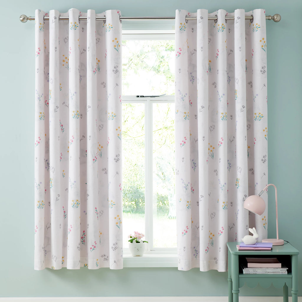 Catherine Lansfield Bunny Tails Ditsy Flowers Fully Reversible Eyelet Curtains in Pink 66 x 72 Inch
