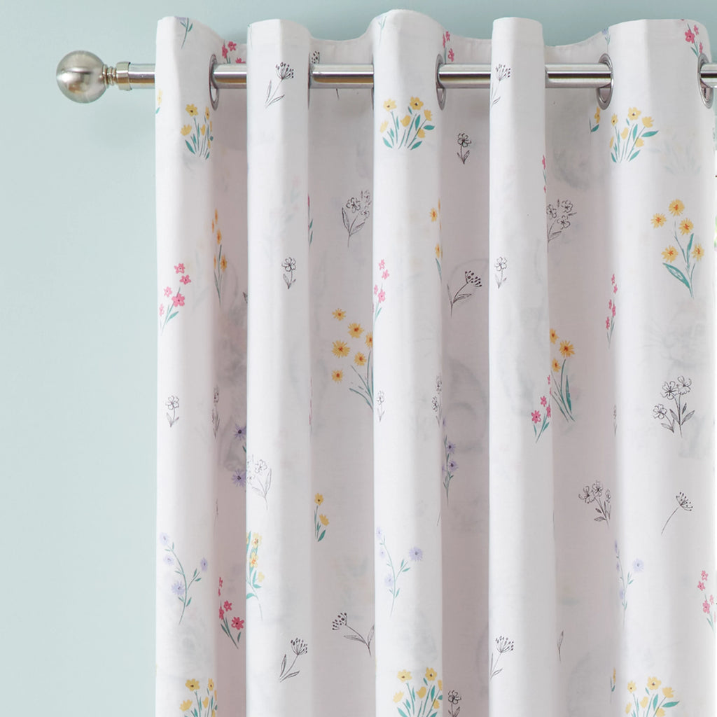 Catherine Lansfield Bunny Tails Ditsy Flowers Fully Reversible Eyelet Curtains in Pink 66 x 72 Inch