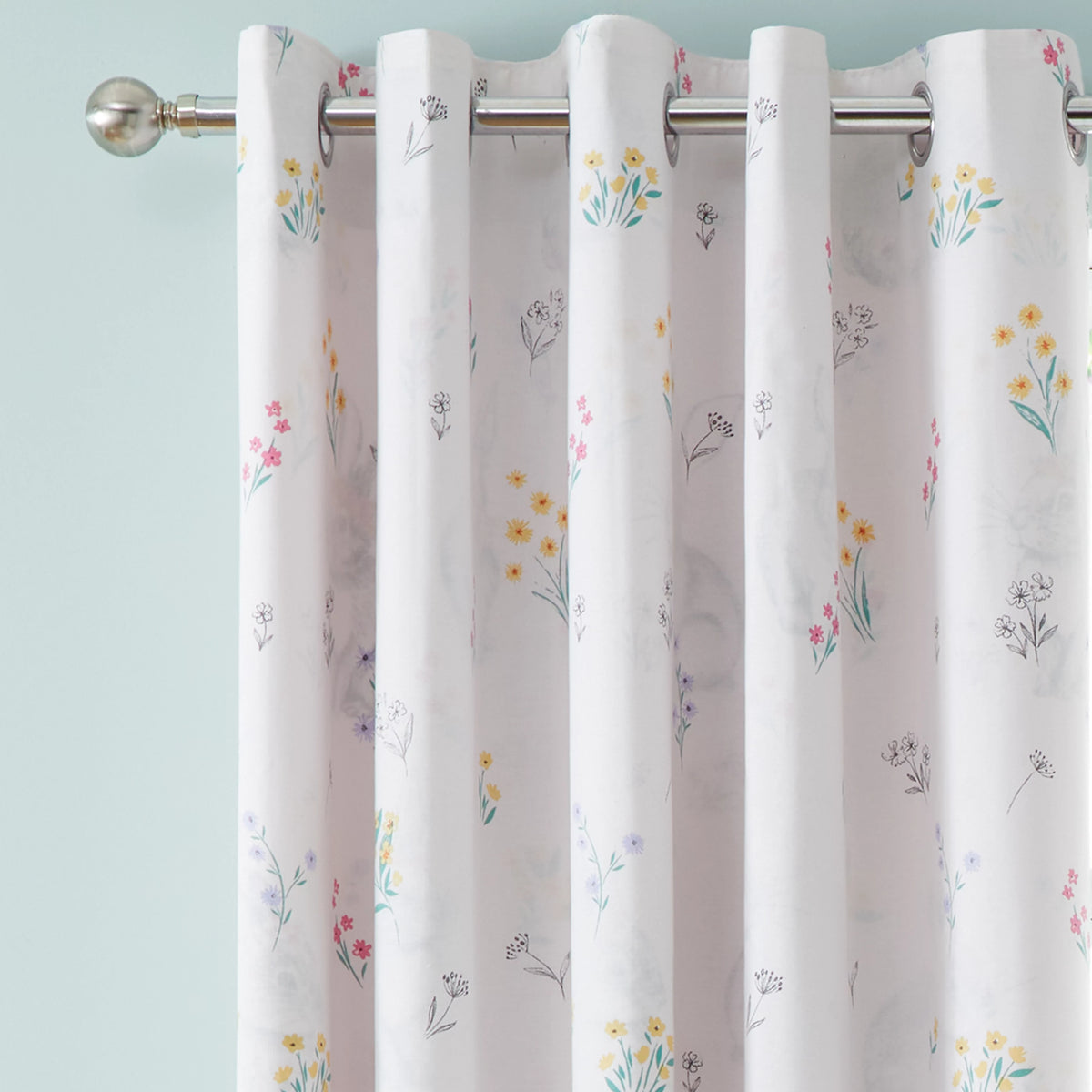 Catherine Lansfield Bunny Tails Ditsy Flowers Fully Reversible Eyelet Curtains in Pink 66 x 72 Inch