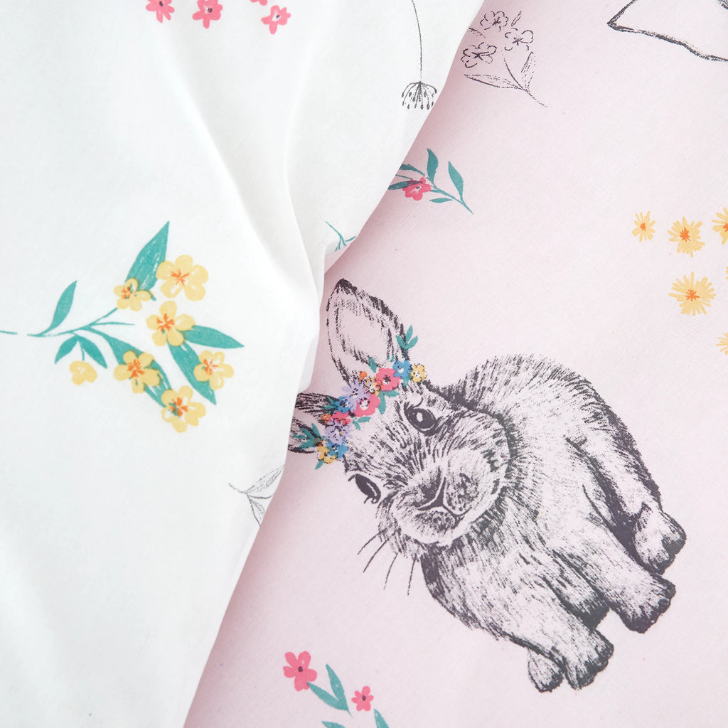 Catherine Lansfield Bunny Tails Ditsy Flowers Reversible Duvet Cover Set in Pink