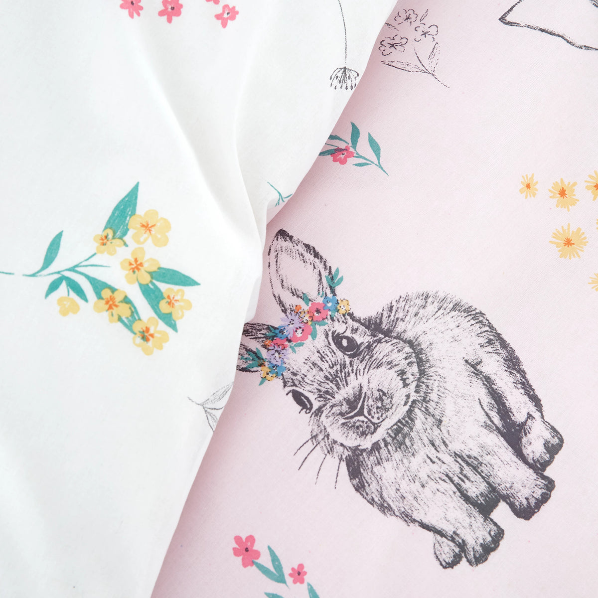 Catherine Lansfield Bunny Tails Ditsy Flowers Reversible Duvet Cover Set in Pink