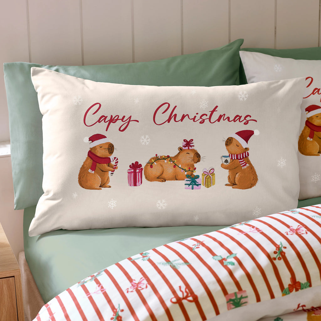 Catherine Lansfield Capybara Christmas Duvet Cover Set