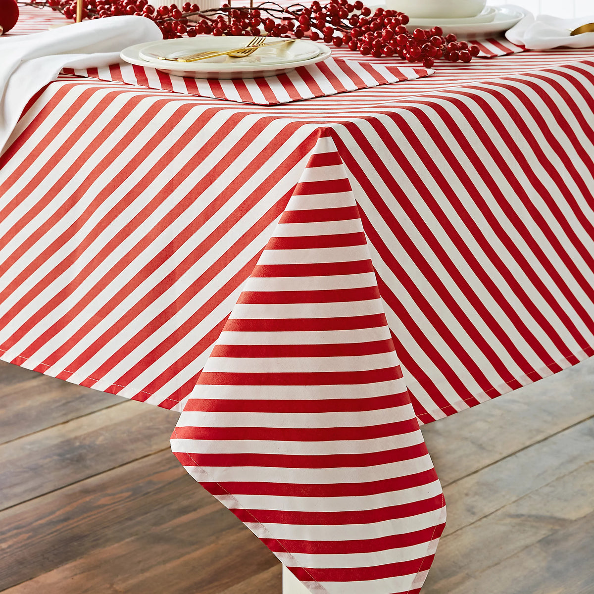 Catherine Lansfield Christmas Candy Cane Cotton Tablecloth in White / Red