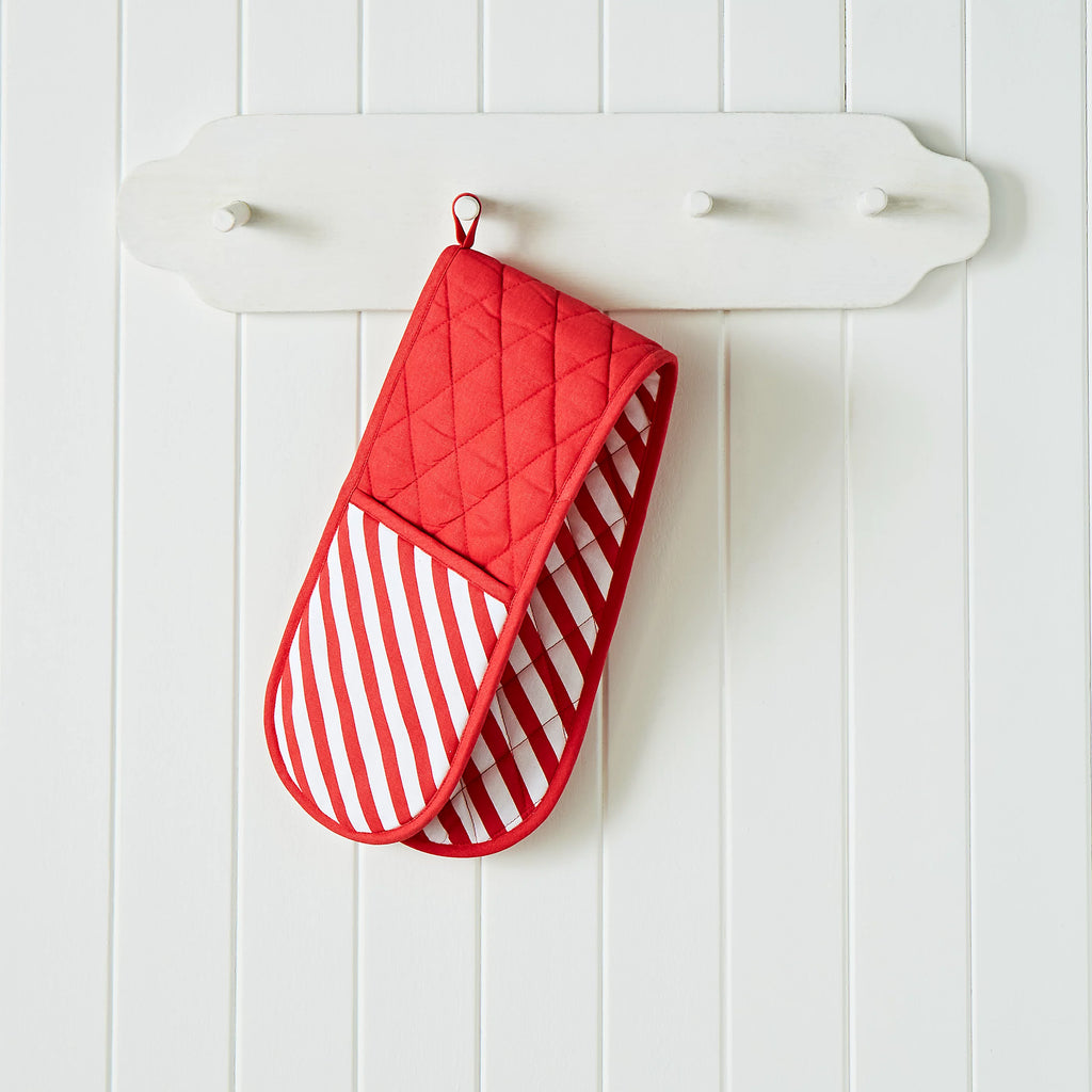 Catherine Lansfield Christmas Candy Cane Cotton Double Oven Glove in White / Red