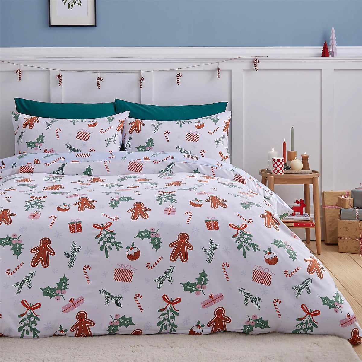 Catherine Lansfield Christmas Gingerbread Multicolour Duvet Cover Set