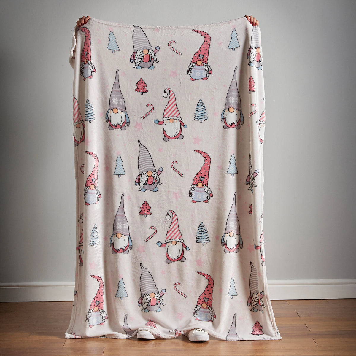 Catherine Lansfield Christmas Gnomes Pink Fleece Throw