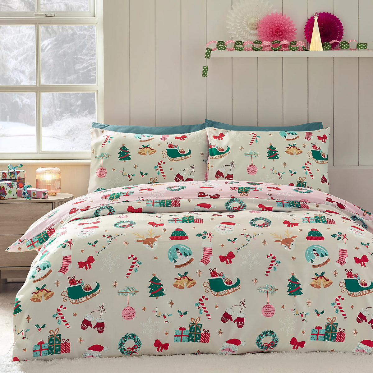Catherine Lansfield Christmas Happy Holidays Duvet Cover Set