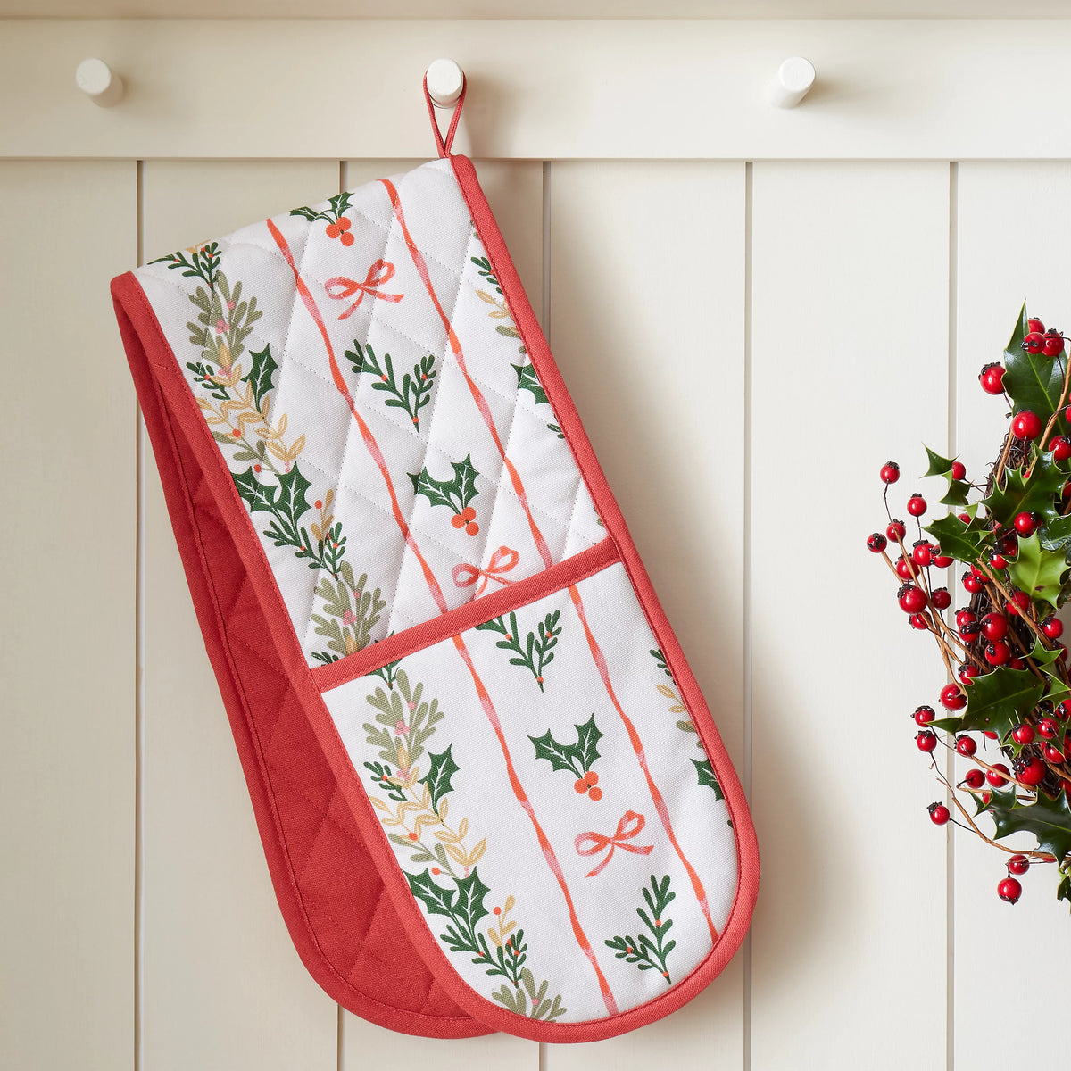 Catherine Lansfield Christmas Holly Stripe Cotton Double Oven Glove in Cream / Red