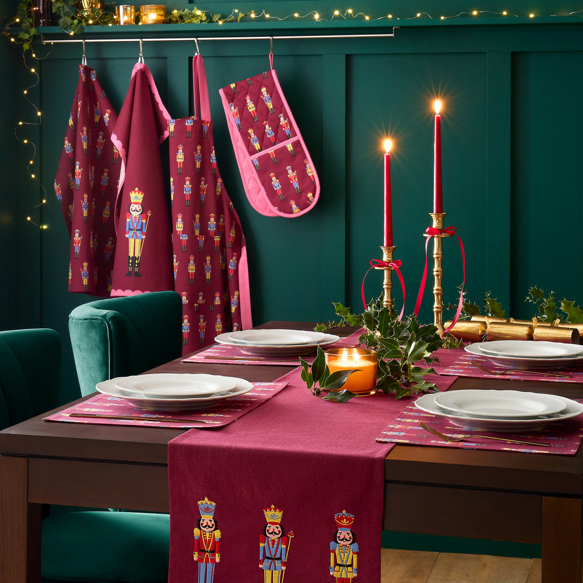 Catherine Lansfield Christmas Nutcracker Cotton Placemats 4 Pack in Plum