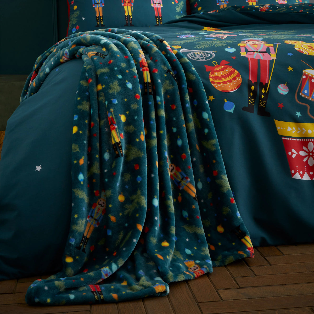 Catherine Lansfield Christmas Nutcracker Fleece Cosy Blanket Throw