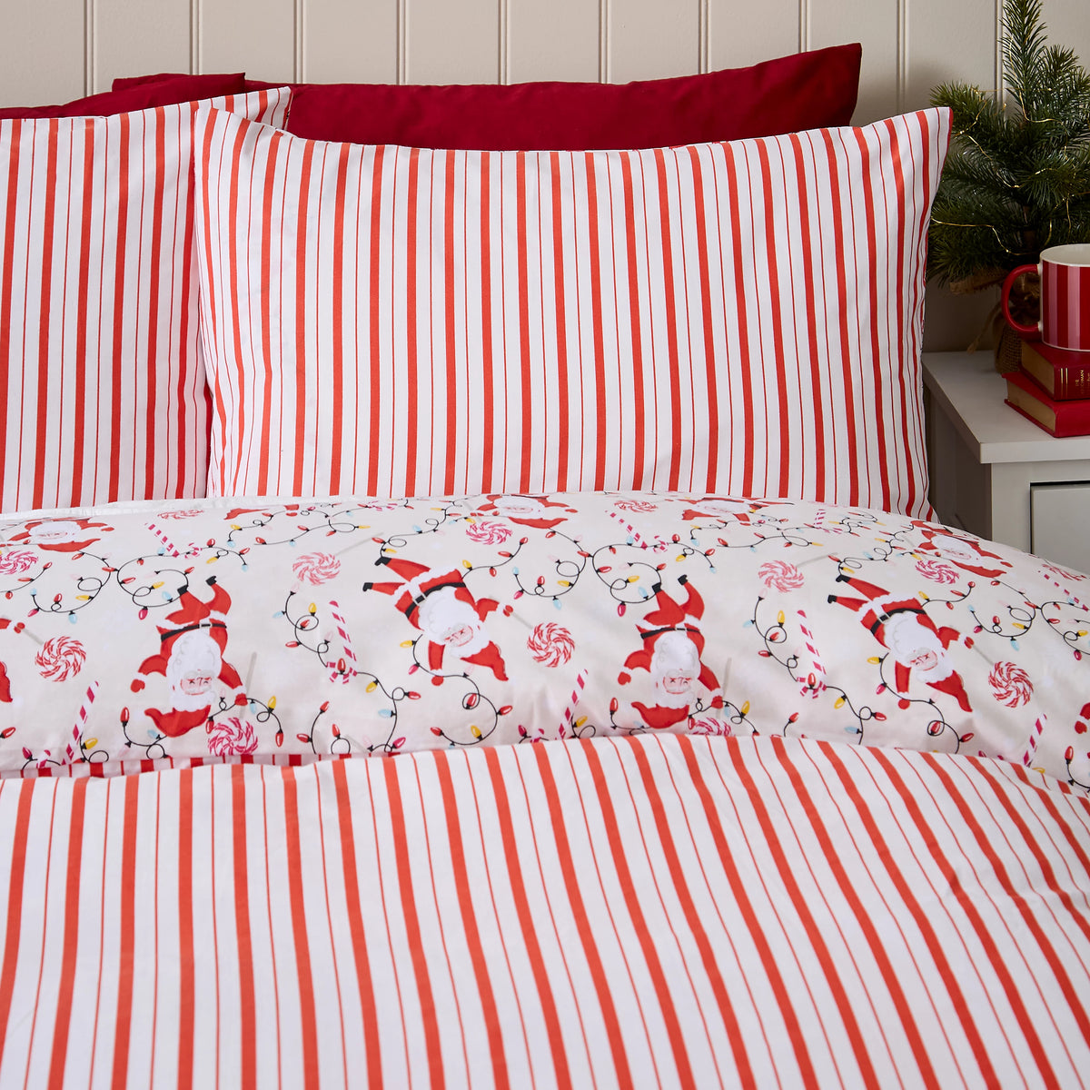 Catherine Lansfield Christmas Santas Duvet Cover Set