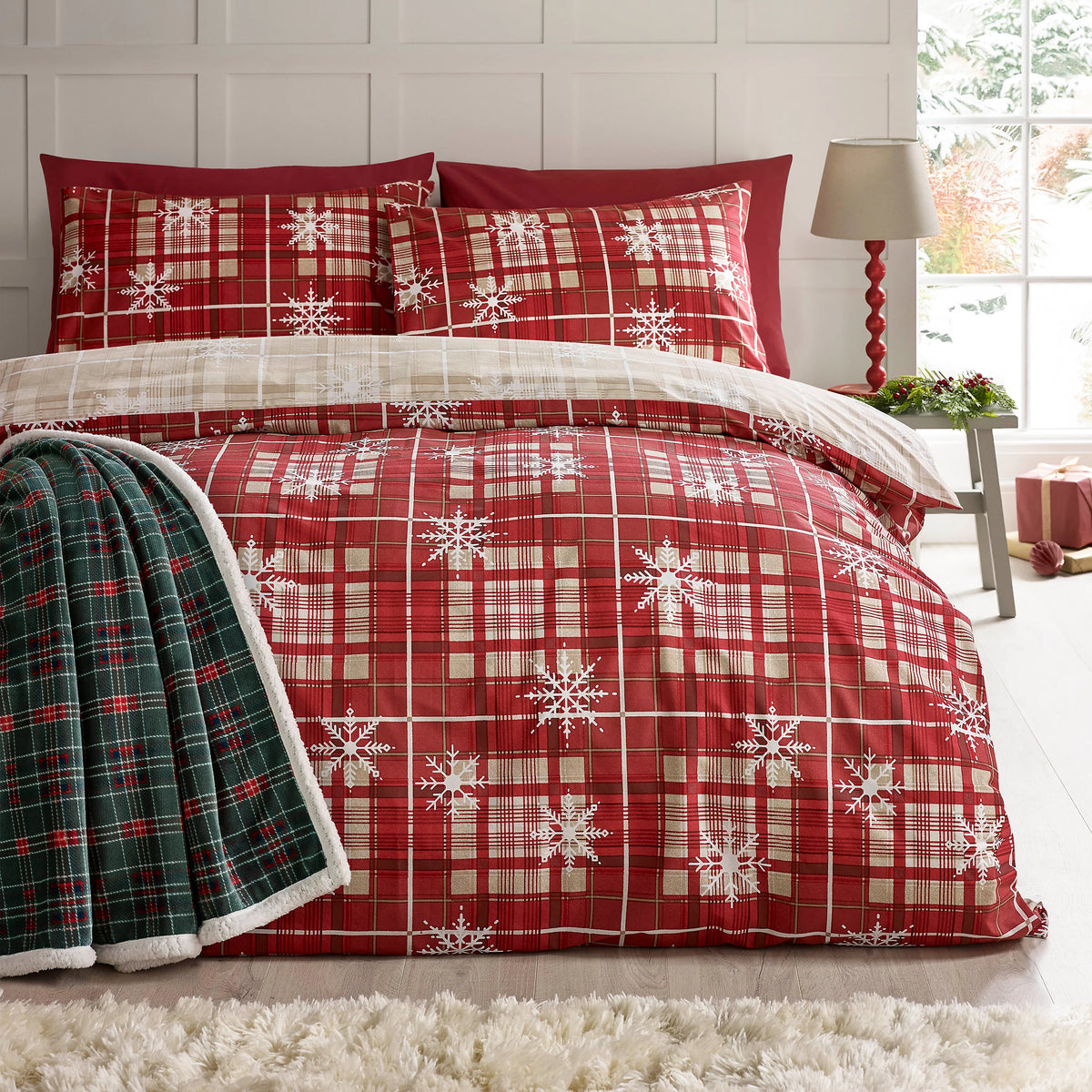 Catherine Lansfield Christmas Scandi Check Duvet Cover Set