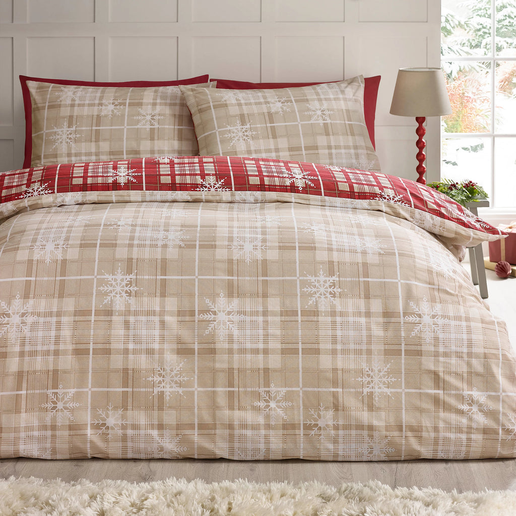 Catherine Lansfield Christmas Scandi Check Duvet Cover Set