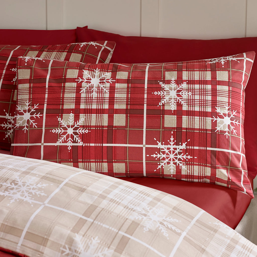 Catherine Lansfield Christmas Scandi Check Duvet Cover Set