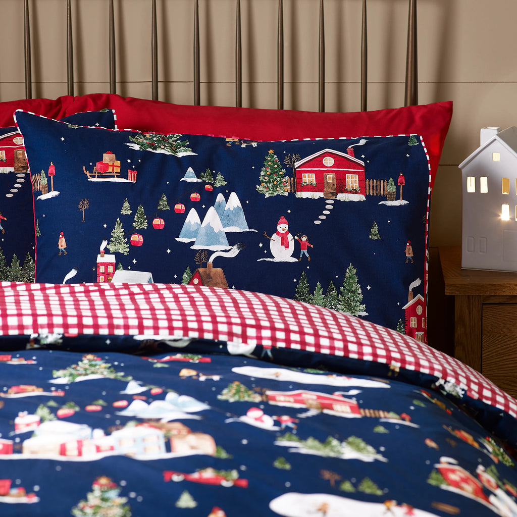 Catherine Lansfield Christmas Ski Village Navy Blue Duvet Cover Set