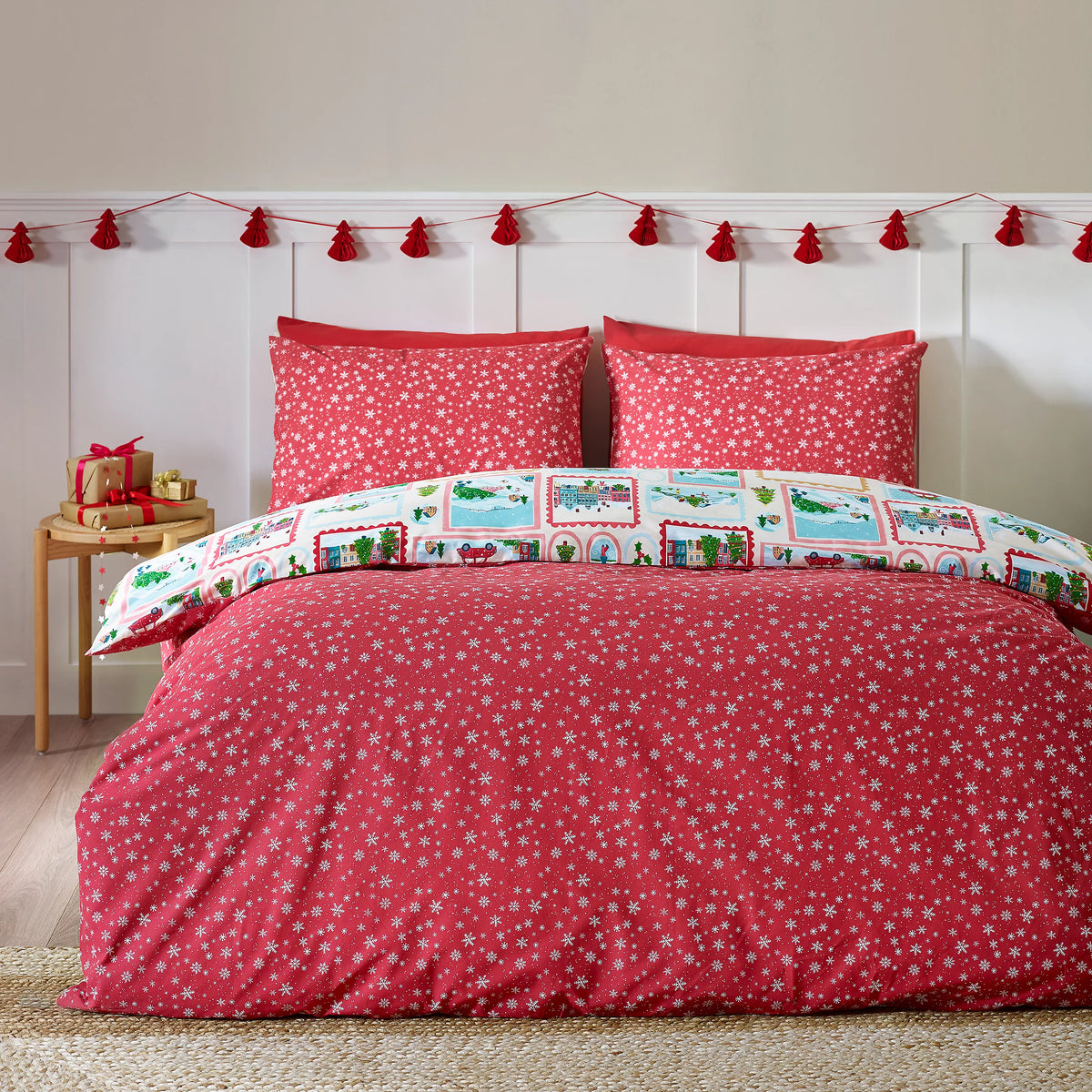 Catherine Lansfield Christmas Town Stamps Duvet Cover Set