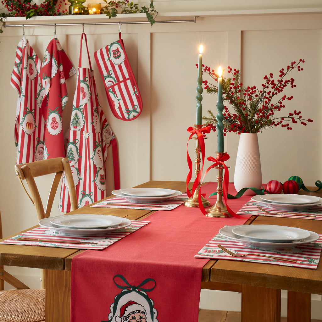 Catherine Lansfield Christmas Vintage Stripe Cotton Placemats 4 Pack in Red