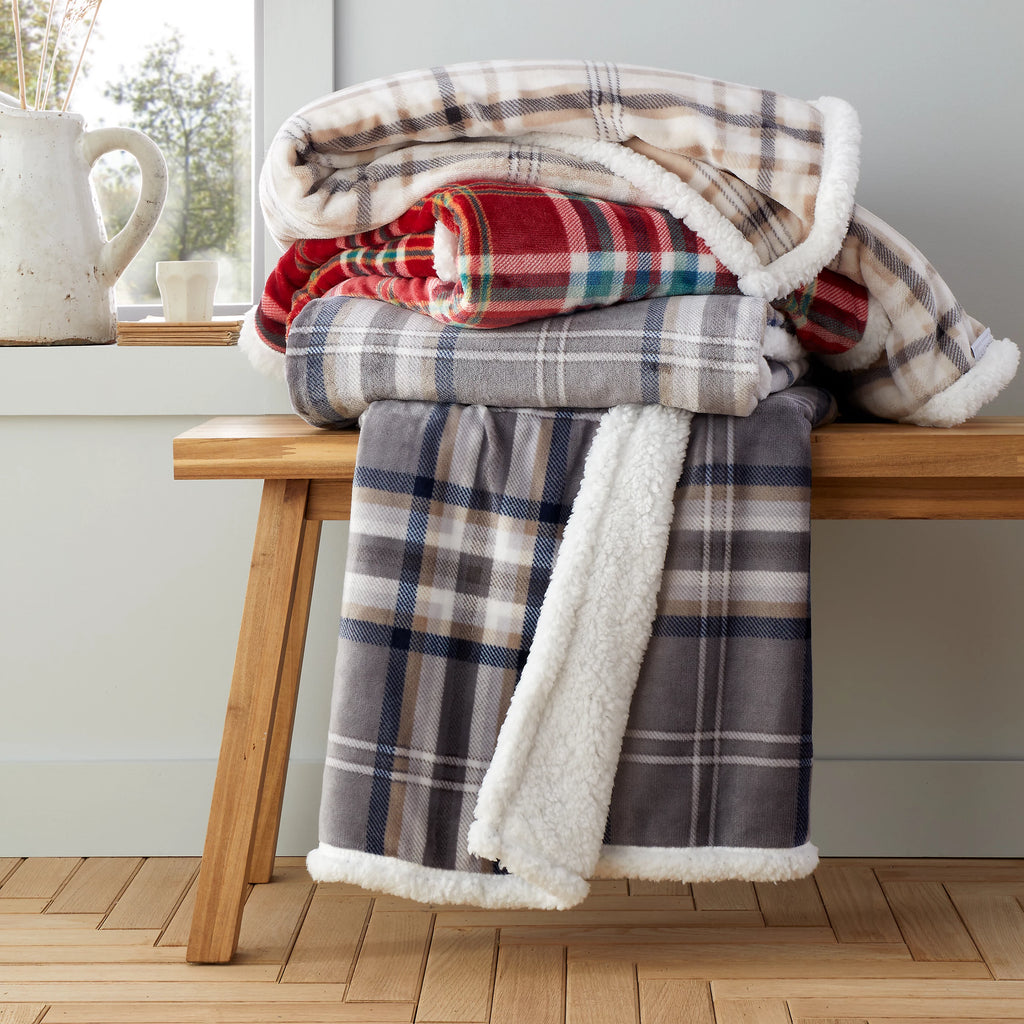 Catherine Lansfield Cosy Kelso Check Throw Red 130x170cm