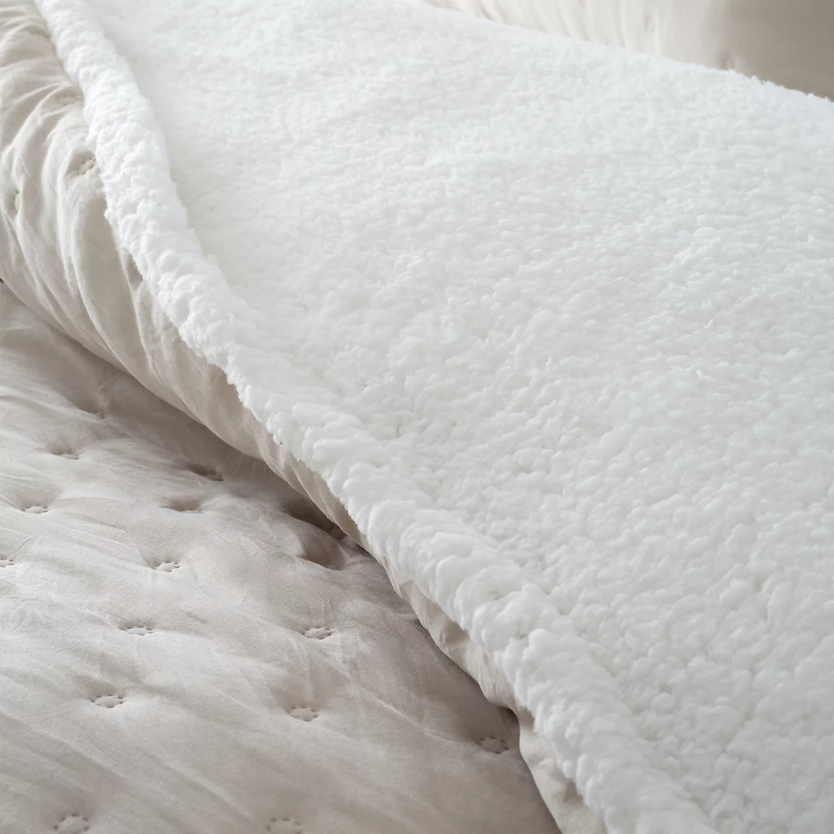 Catherine Lansfield Cosy Nori Sherpa Duvet Cover Set Cream