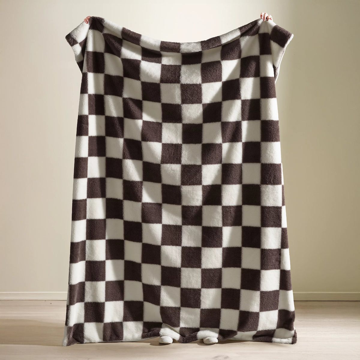 Catherine Lansfield Chocolate Cosy Soft Checkerboard Fleece Blanket Throw