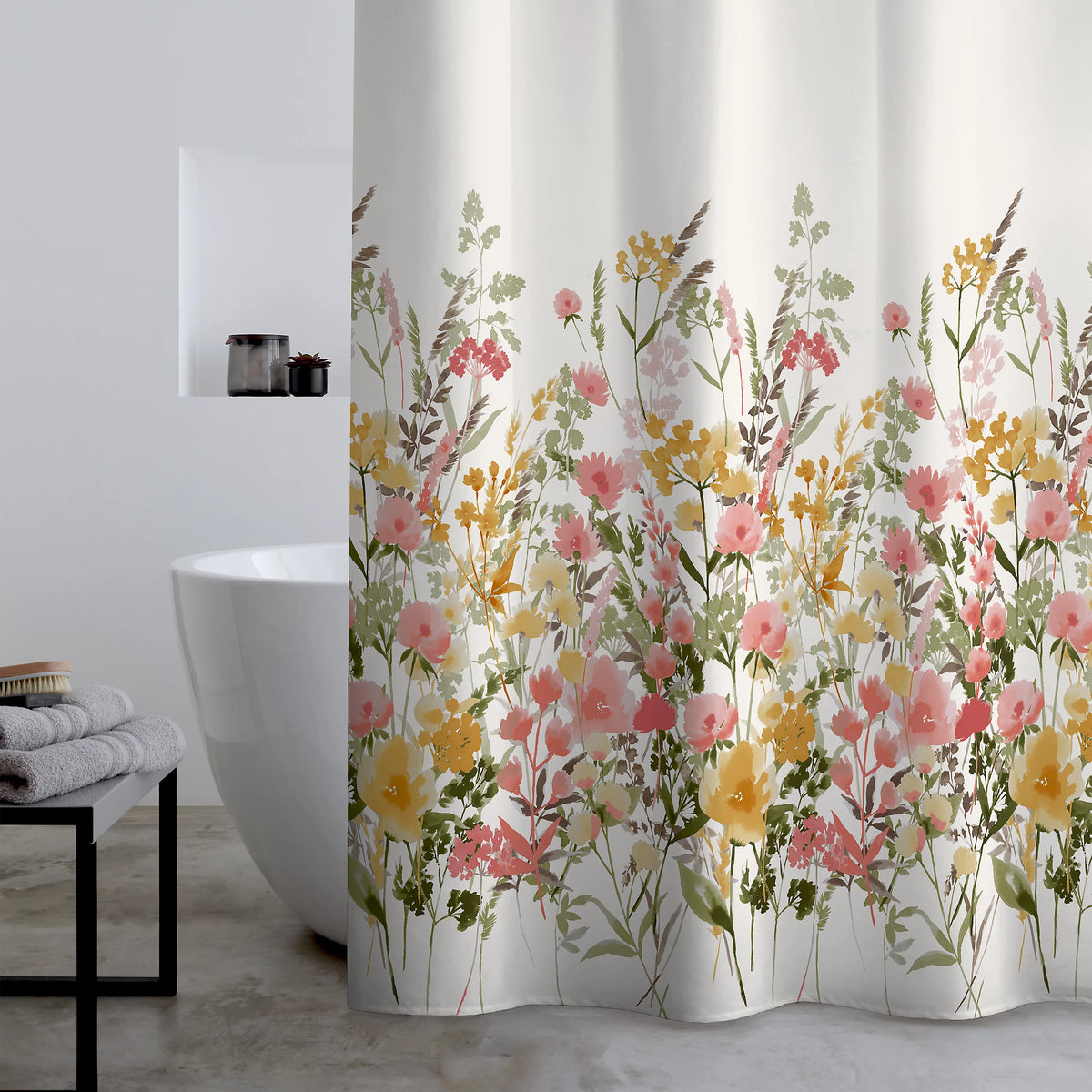 Catherine Lansfield Countryside Floral Shower Curtain in Pink 180 x 180cm