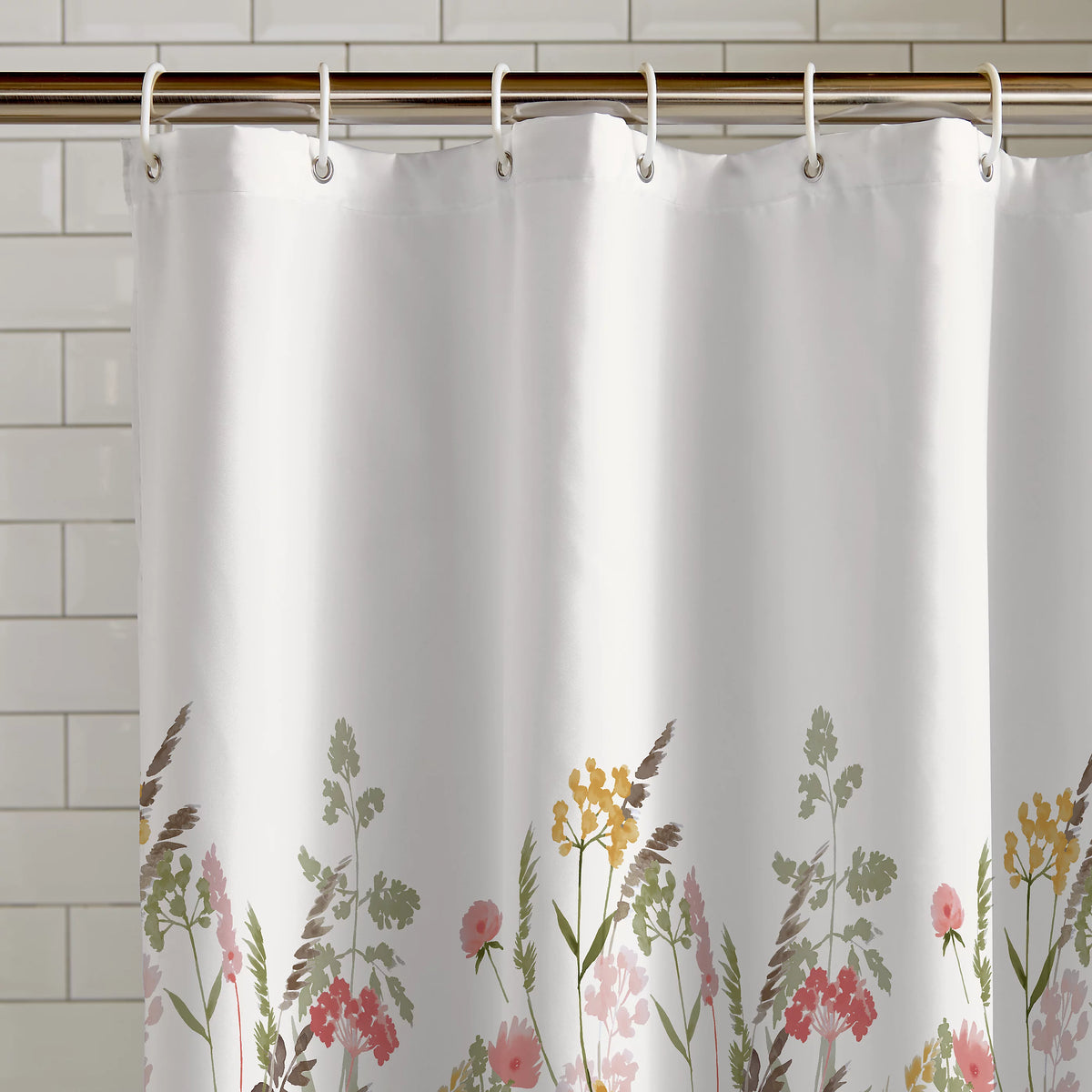 Catherine Lansfield Countryside Floral Shower Curtain in Pink 180 x 180cm