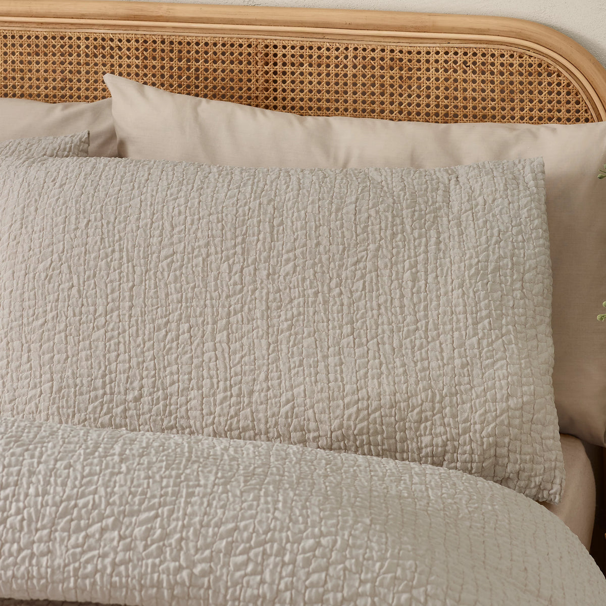 Catherine Lansfield Natural Crinkle Seersucker Duvet Cover Set