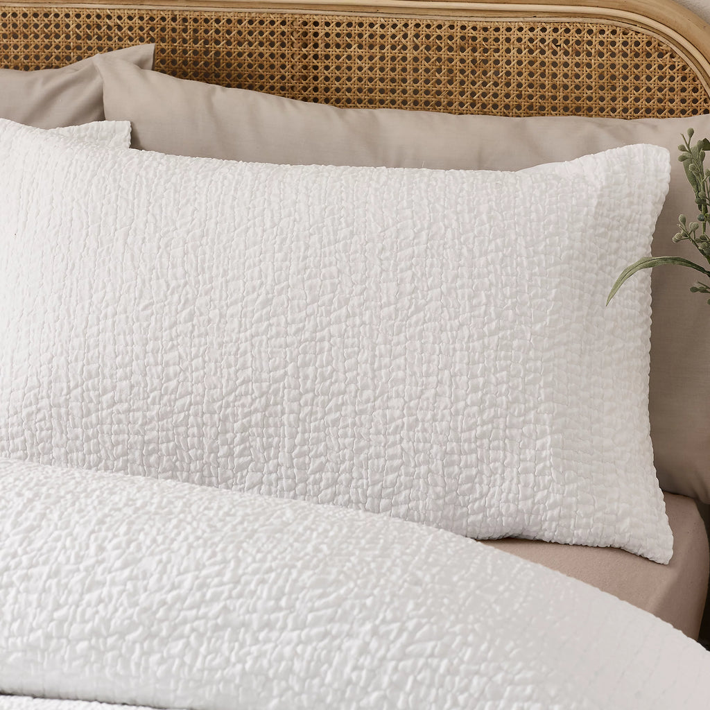 Catherine Lansfield White Crinkle Seersucker Duvet Cover Set