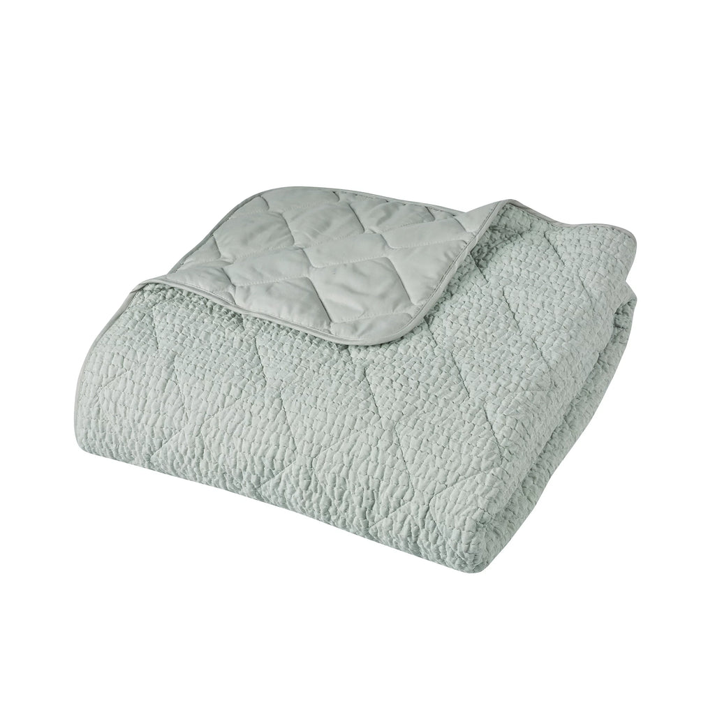Catherine Lansfield Crinkle Seersucker Texture 220x220cm Bedspread - Green
