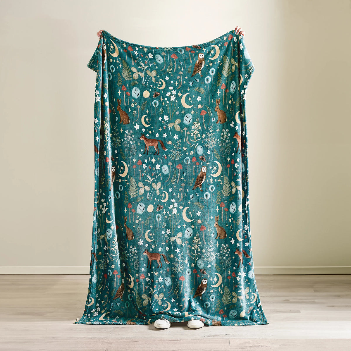 Catherine Lansfield Enchanted Twilight Animals Cosy Blanket Throw Forest Green
