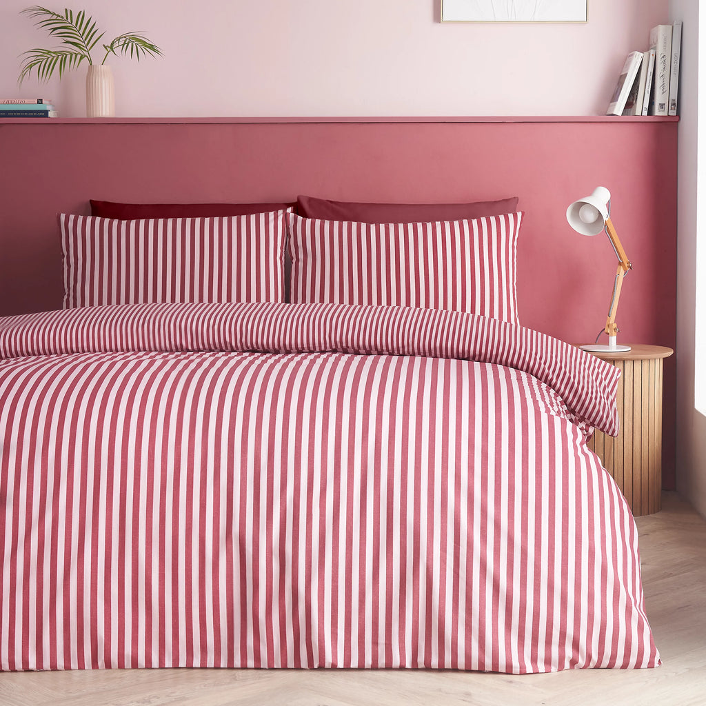 Catherine Lansfield Epping Textured Stripe Reversible Duvet Cover Set Burgundy