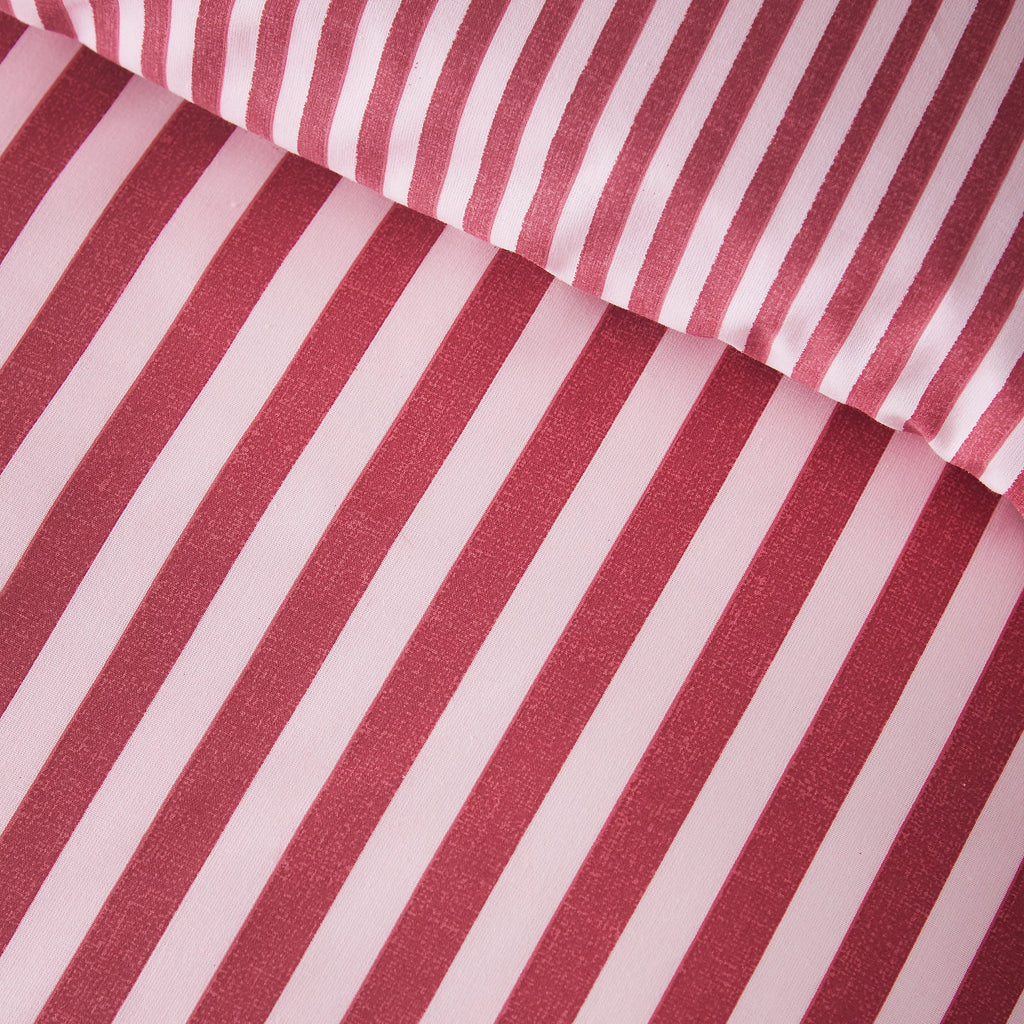 Catherine Lansfield Epping Textured Stripe Reversible Duvet Cover Set Burgundy